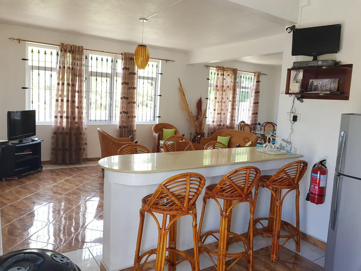 Suntoo Villa Wind & Kitesurf Accommodation ラ・ガウレット エクステリア 写真